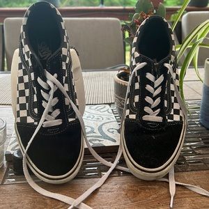 Vans 5.5 Gently used youth sneakers